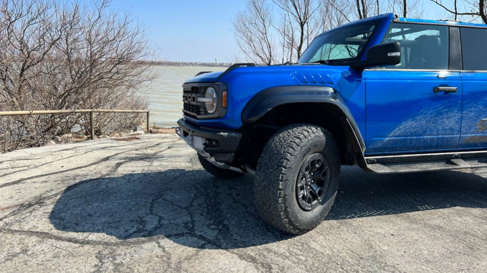 With its powerful turbocharged V6 engine and advanced 4x4