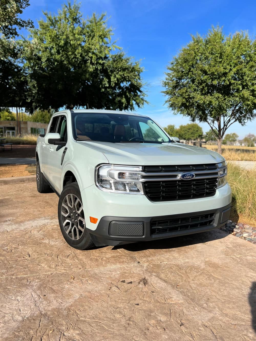 The 2022 Maverick has a clean body design and I enjoy the new color scheme