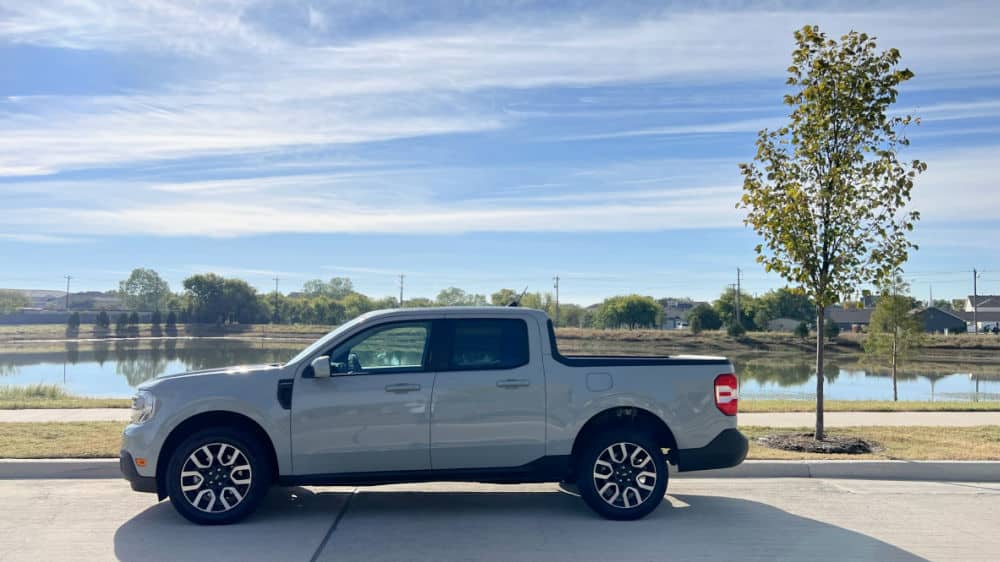 2022 Maverick Lariat FWD 4X4 Driver Side