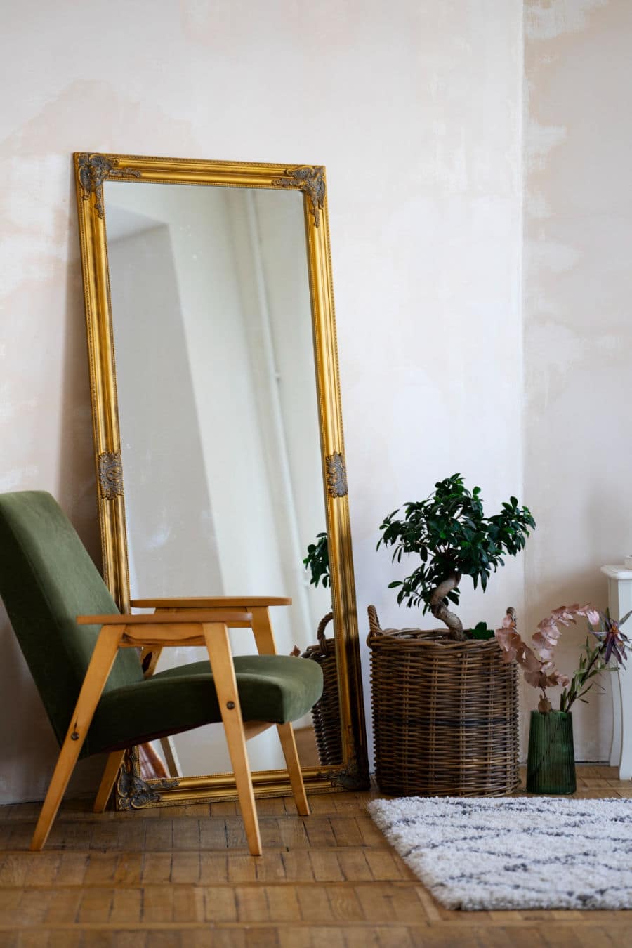 Incorporate Mirrors In The Interior