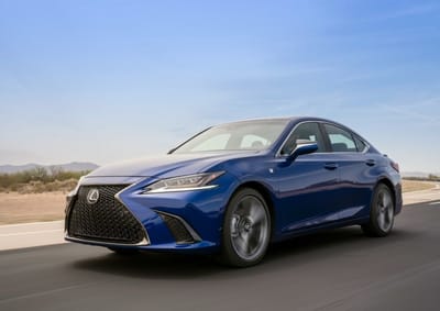 What it's Like Inside the 2019 Lexus ES 350 F Sport