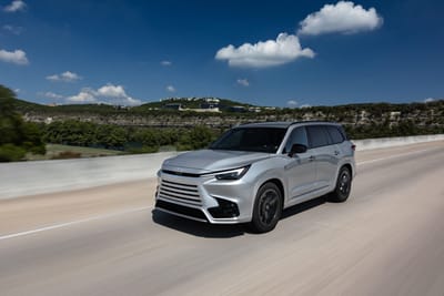 2025 Lexus TX 350 Luxury — Premium Comfort for Families and How It Compares to the Toyota Highlander