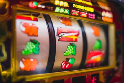 The Role of AI and VR in Shaping the Future of Online Slots