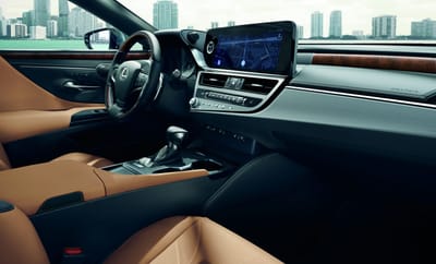 2025 Lexus ES 300h F SPORT: The Perfect Blend of Efficiency and Excitement