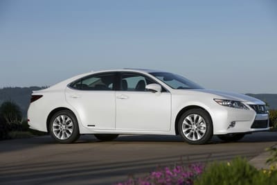 When Technology Performance and Style Come Together - Lexus ES 300H