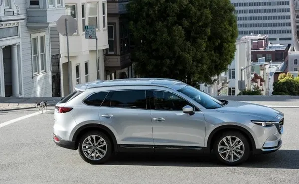 2017 Mazda CX-9 Signature Has Tons of Bells and Whistles