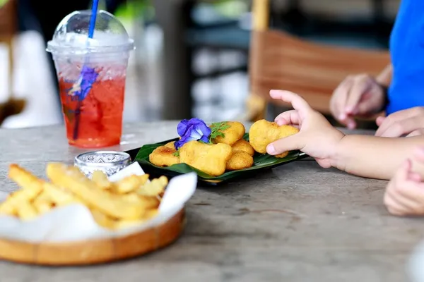 How Often Should You Allow Your Kids To Eat Fast Food