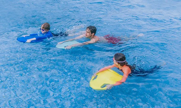 ASIWO MAKO Electric Kickboard: Family Fun & Innovation