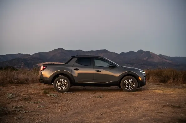 Hyundai Santa Cruz: Redefining Compact Pickup Trucks