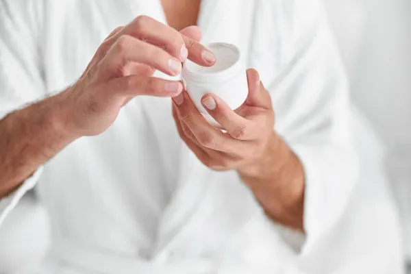 Exploring the Benefits of CBD Rubs for Skin Health