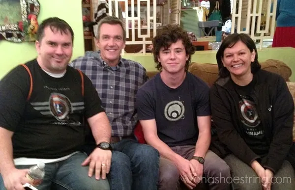 On set with Neil Flynn and Charlie McDermott - the Middle cast