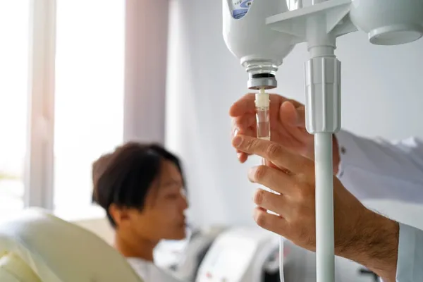 5 Benefits of Receiving IV Therapy at Home