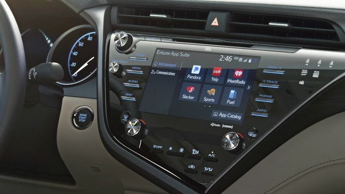 6 Ways Toyota Avalon Surrounds You with Smart Stuff for the Whole Family