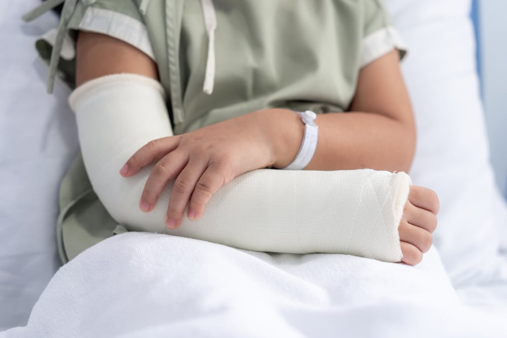 Your Child Suffers An Injury, 6 Things You Need To Do If Your Child Suffers An Injury, Days of a Domestic Dad