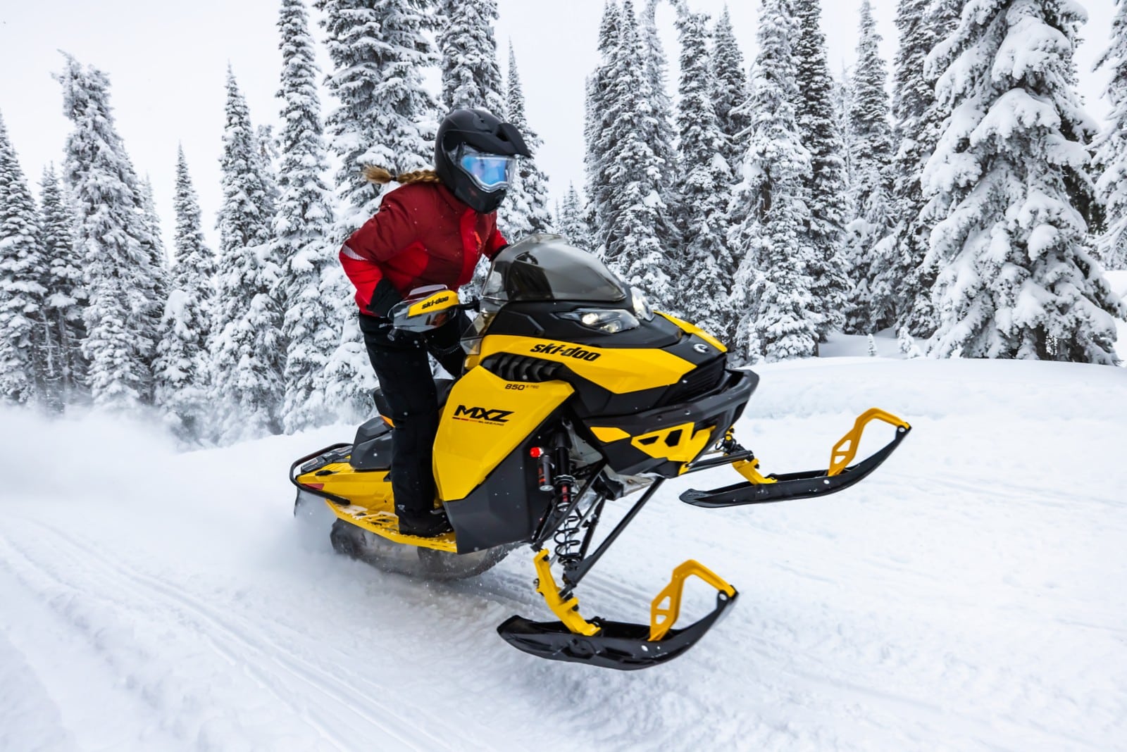 8 Features to Look For When Buying a Snowmobile
