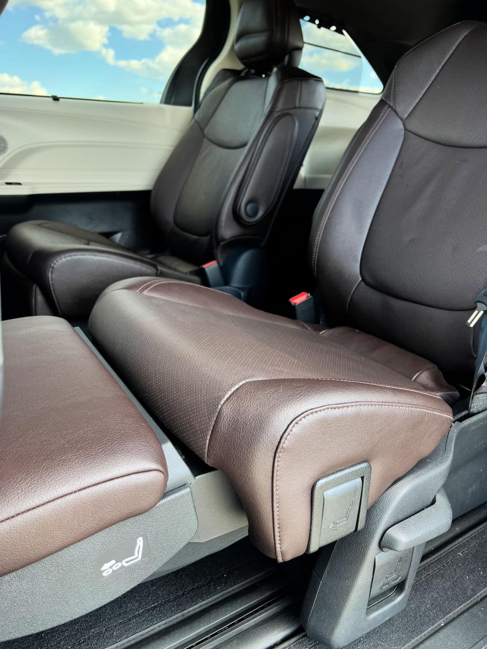 Toyota Sienna reclining Seats