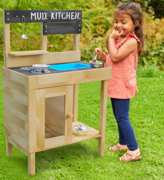 Help your child explore their creativity with an outdoor mud kitchen! This toy is perfect for inspiring your little one's imagination while they play in the great outdoors.