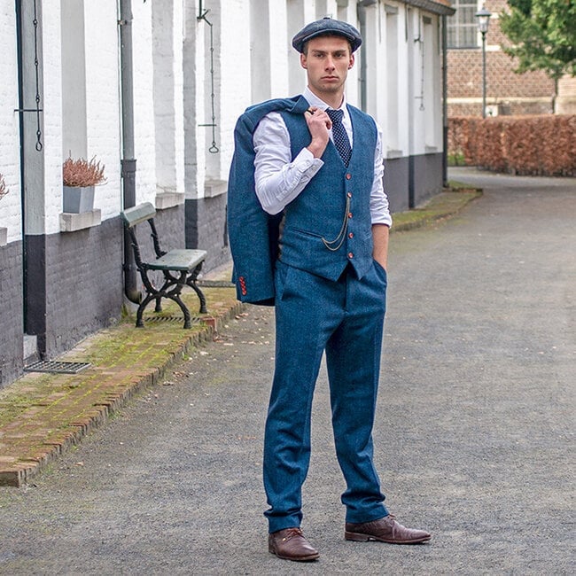 , The essence of authentic Peaky Blinders suits, Days of a Domestic Dad
